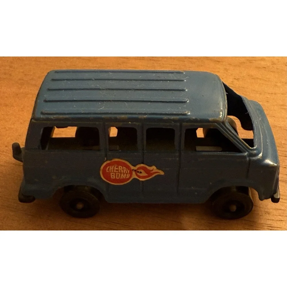 Vintage Tootsietoy‎ Blue Dodge Van Cherry Bomb Vehicle Diecast Car Toy Tootsie